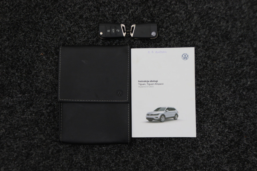 Volkswagen Tiguan Allspace 1.5 TSI Elegance 7p. IQ Light, Stuur-/Stoelverw. ACC, Camera, Apple Carplay, DAB