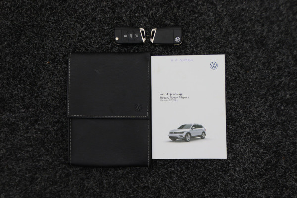 Volkswagen Tiguan Allspace 1.5 TSI Elegance 7p. IQ Light, Stuur-/Stoelverw. ACC, Camera, Apple Carplay, DAB