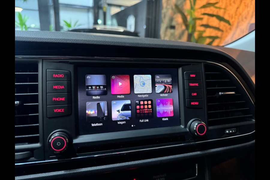 Seat León ST 1.0 EcoTSI Style Garantie NAP Trekhaak Camera PDC Cruise Clima Navi Bluetooth LED Rijklaar