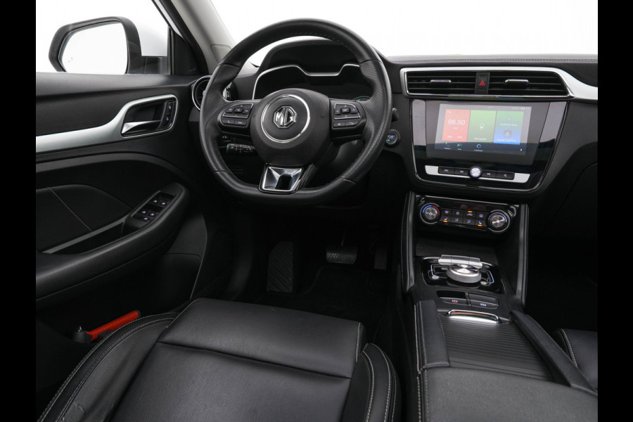 MG ZS EV Luxury 45 kWh (INCL-BTW) *PANO | FULL-LEATHER | CCS-FASTLOADER | KEYLESS | NAVI-FULLMAP | ADAPTIVE-CRUISE | CAMERA | HEATED-SPORT-SEATS | CARPLAY | BLINDSPOT | DAB | LANE-ASSIST | 17"ALU*