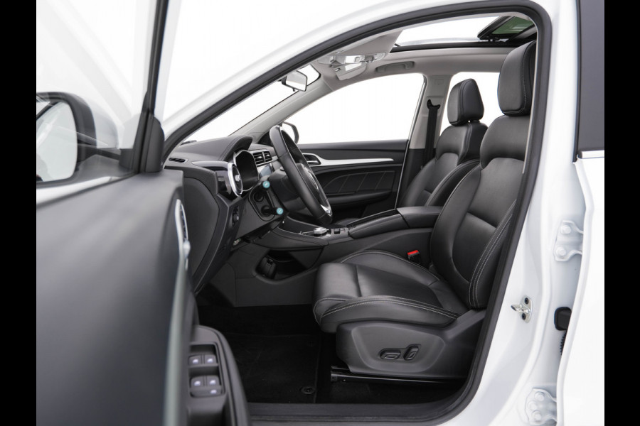 MG ZS EV Luxury 45 kWh (INCL-BTW) *PANO | FULL-LEATHER | CCS-FASTLOADER | KEYLESS | NAVI-FULLMAP | ADAPTIVE-CRUISE | CAMERA | HEATED-SPORT-SEATS | CARPLAY | BLINDSPOT | DAB | LANE-ASSIST | 17"ALU*