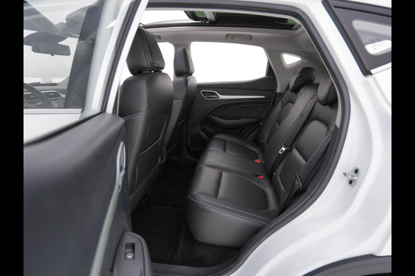 MG ZS EV Luxury 45 kWh (INCL-BTW) *PANO | FULL-LEATHER | CCS-FASTLOADER | KEYLESS | NAVI-FULLMAP | ADAPTIVE-CRUISE | CAMERA | HEATED-SPORT-SEATS | CARPLAY | BLINDSPOT | DAB | LANE-ASSIST | 17"ALU*
