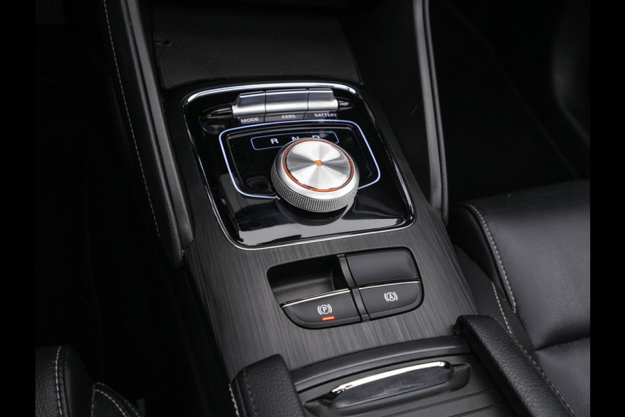 MG ZS EV Luxury 45 kWh (INCL-BTW) *PANO | FULL-LEATHER | CCS-FASTLOADER | KEYLESS | NAVI-FULLMAP | ADAPTIVE-CRUISE | CAMERA | HEATED-SPORT-SEATS | CARPLAY | BLINDSPOT | DAB | LANE-ASSIST | 17"ALU*