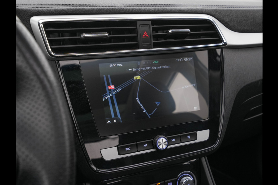 MG ZS EV Luxury 45 kWh (INCL-BTW) *PANO | FULL-LEATHER | CCS-FASTLOADER | KEYLESS | NAVI-FULLMAP | ADAPTIVE-CRUISE | CAMERA | HEATED-SPORT-SEATS | CARPLAY | BLINDSPOT | DAB | LANE-ASSIST | 17"ALU*