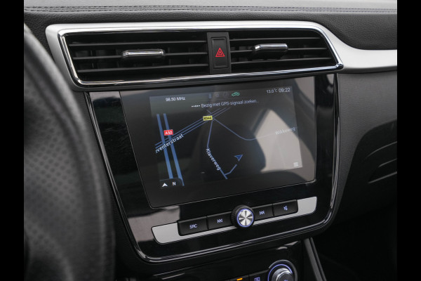 MG ZS EV Luxury 45 kWh (INCL-BTW) *PANO | FULL-LEATHER | CCS-FASTLOADER | KEYLESS | NAVI-FULLMAP | ADAPTIVE-CRUISE | CAMERA | HEATED-SPORT-SEATS | CARPLAY | BLINDSPOT | DAB | LANE-ASSIST | 17"ALU*