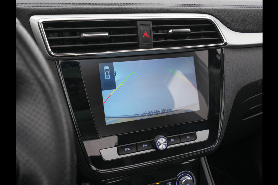 MG ZS EV Luxury 45 kWh (INCL-BTW) *PANO | FULL-LEATHER | CCS-FASTLOADER | KEYLESS | NAVI-FULLMAP | ADAPTIVE-CRUISE | CAMERA | HEATED-SPORT-SEATS | CARPLAY | BLINDSPOT | DAB | LANE-ASSIST | 17"ALU*