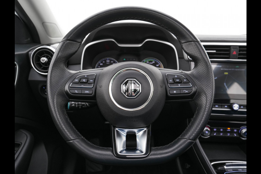 MG ZS EV Luxury 45 kWh (INCL-BTW) *PANO | FULL-LEATHER | CCS-FASTLOADER | KEYLESS | NAVI-FULLMAP | ADAPTIVE-CRUISE | CAMERA | HEATED-SPORT-SEATS | CARPLAY | BLINDSPOT | DAB | LANE-ASSIST | 17"ALU*