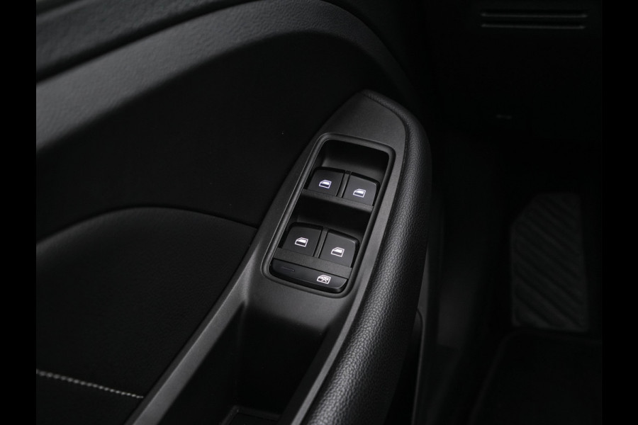MG ZS EV Luxury 45 kWh (INCL-BTW) *PANO | FULL-LEATHER | CCS-FASTLOADER | KEYLESS | NAVI-FULLMAP | ADAPTIVE-CRUISE | CAMERA | HEATED-SPORT-SEATS | CARPLAY | BLINDSPOT | DAB | LANE-ASSIST | 17"ALU*