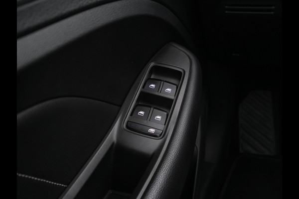MG ZS EV Luxury 45 kWh (INCL-BTW) *PANO | FULL-LEATHER | CCS-FASTLOADER | KEYLESS | NAVI-FULLMAP | ADAPTIVE-CRUISE | CAMERA | HEATED-SPORT-SEATS | CARPLAY | BLINDSPOT | DAB | LANE-ASSIST | 17"ALU*
