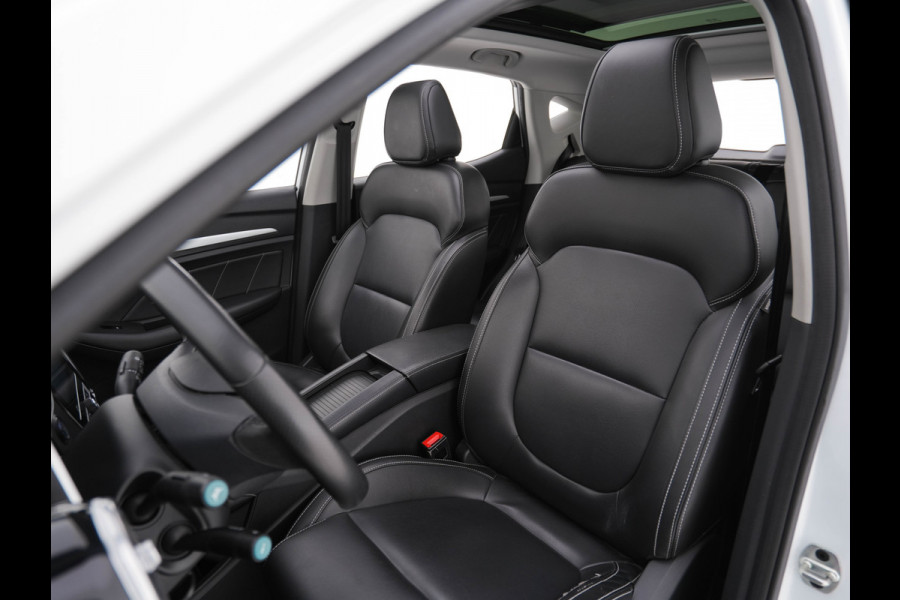 MG ZS EV Luxury 45 kWh (INCL-BTW) *PANO | FULL-LEATHER | CCS-FASTLOADER | KEYLESS | NAVI-FULLMAP | ADAPTIVE-CRUISE | CAMERA | HEATED-SPORT-SEATS | CARPLAY | BLINDSPOT | DAB | LANE-ASSIST | 17"ALU*