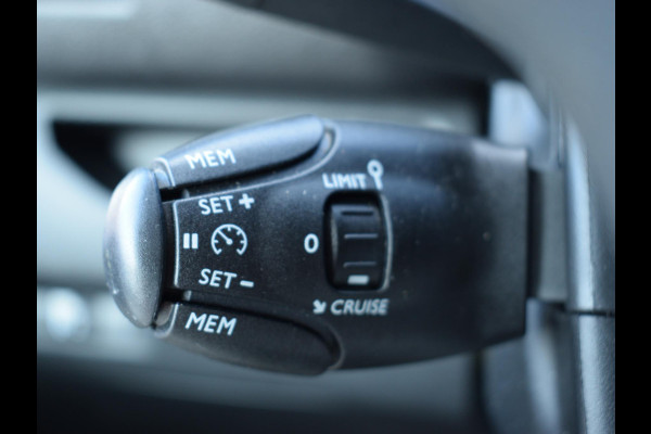 Peugeot e-Expert EV L3 DC 75 kWh | BETIMMERING | NAVI | CARPLAY | 5 PERSOONS