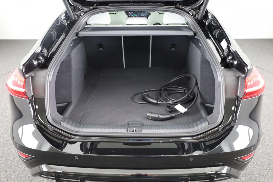 Audi A6 Sportback e-tron S edition performance 100 kWh Tech Pro, winterpakket, leder interieur, remzadels rood