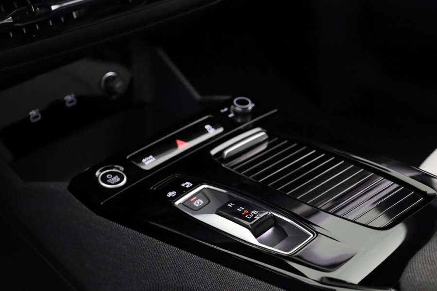 Audi A6 Sportback e-tron S edition performance 100 kWh Tech Pro, winterpakket, leder interieur, remzadels rood