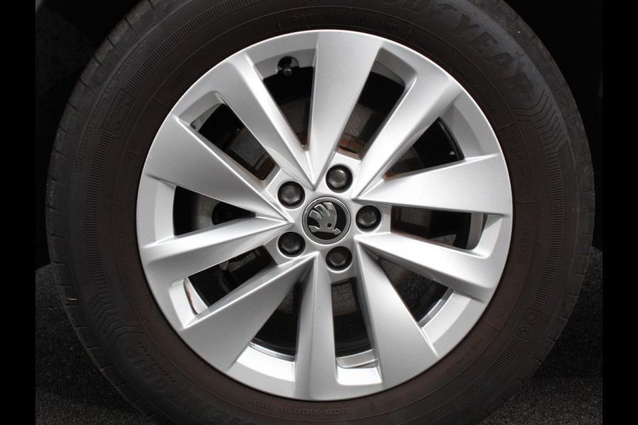 Škoda Kamiq 1.0 TSI 115pk Automaat Business Edition | Navigatie | Android Auto / Apple Carplay | Climate Control | Camera | Parkeer sensoren | Lichtmetalen Velgen | Dab | Digitale Cockpit | Keyless | Led | Cruise Control