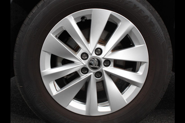 Škoda Kamiq 1.0 TSI 115pk Automaat Business Edition | Navigatie | Android Auto / Apple Carplay | Climate Control | Camera | Parkeer sensoren | Lichtmetalen Velgen | Dab | Digitale Cockpit | Keyless | Led | Cruise Control