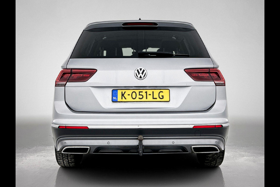 Volkswagen Tiguan Allspace 1.5 TSI Highline | PANO | Massagestoel | Stoelverw | TrekH | Add CC | 1e eig | DealeronderH | NL Auto |