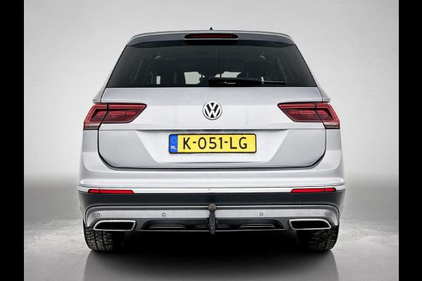 Volkswagen Tiguan Allspace 1.5 TSI Highline | PANO | Massagestoel | Stoelverw | TrekH | Add CC | 1e eig | DealeronderH | NL Auto |