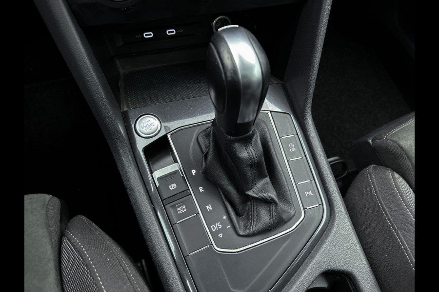 Volkswagen Tiguan Allspace 1.5 TSI Highline | PANO | Massagestoel | Stoelverw | TrekH | Add CC | 1e eig | DealeronderH | NL Auto |