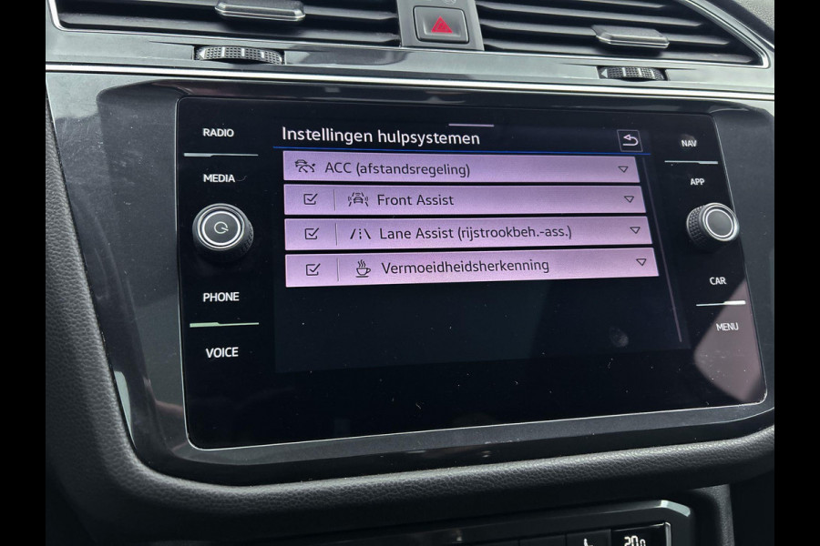 Volkswagen Tiguan Allspace 1.5 TSI Highline | PANO | Massagestoel | Stoelverw | TrekH | Add CC | 1e eig | DealeronderH | NL Auto |