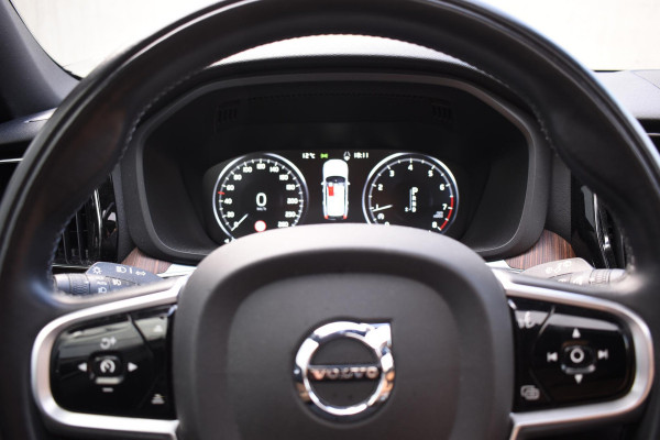 Volvo XC60 T5 250PK AWD Inscription / Navigatie / Cruise Control / Panorama Dak / Leder / LM Velgen /