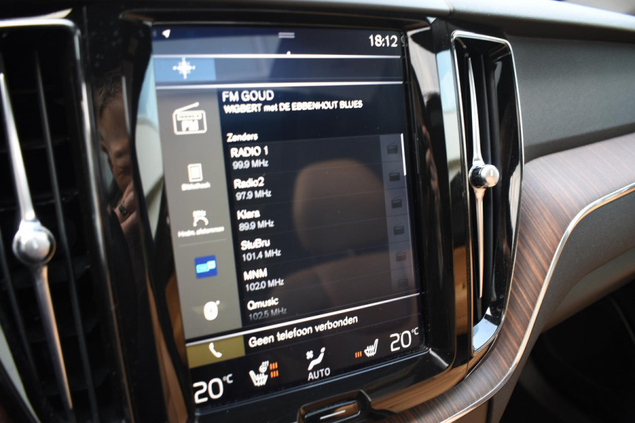 Volvo XC60 T5 250PK AWD Inscription / Navigatie / Cruise Control / Panorama Dak / Leder / LM Velgen /