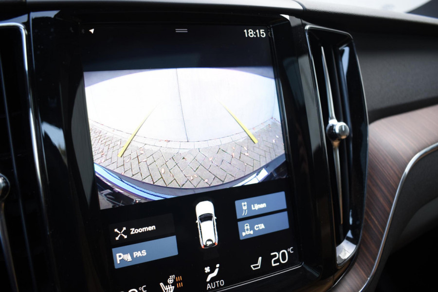 Volvo XC60 T5 250PK AWD Inscription / Navigatie / Cruise Control / Panorama Dak / Leder / LM Velgen /