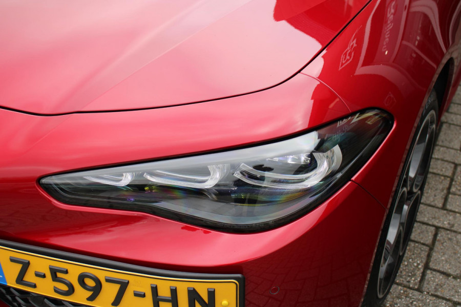 Alfa Romeo Giulia 2.0 T 280PK GME AWD VELOCE | ROSSO ETNA | SPERDIFFERENTIEEL Q4 | HARMAN KARDON BEAUTIFUL SOUND PACK 900W INCLUSIEF LEDEREN DASHBOARD | ALARM SYSTEEM | RIJASSISTENPAKKET | DODEHOEK DETECTIE | ELEKTRISCH BEDIENBARE VOORSTOELEN MET GEHEUGEN FUNCTIE | LEDEREN BEKLEDING | ZWARTE HEMELBEKLEDING | FULL LED MATRIX KOPLAMPEN | NAVIGATIE | APPLE CARPLAY/ANDROID AUTO | PARKEERSENSOREN VOOR EN ACHTER | 19" "5 PETALS " LICHTMETALEN VELGEN | ROOD GESPOTEN REMKLAUWEN | ADAPTIVE CRUISE CONTROL | STOEL VERWARMING | STUUR VERWARMING | | KEYLESS ENTRY/START |
