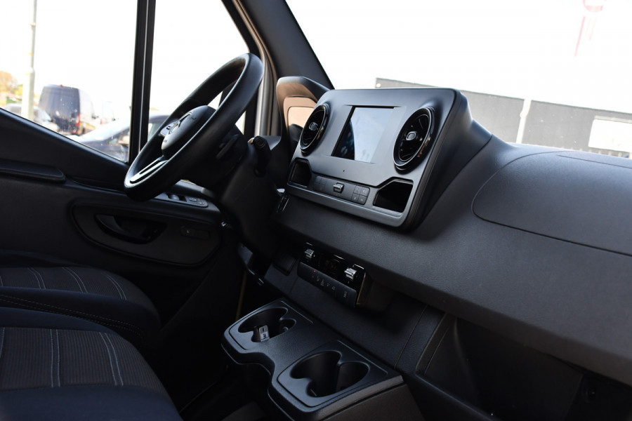 Mercedes-Benz Sprinter V6 319 3.0 CDI L2H2 PB Edition Camera, Cruise, Carplay, Stoelverwarming, Multimedia, LED, Automaat, Standkache, UNIEK!