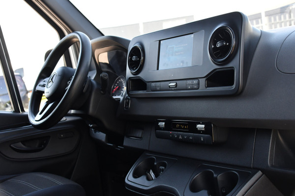 Mercedes-Benz Sprinter V6 319 3.0 CDI L2H2 PB Edition Camera, Cruise, Carplay, Stoelverwarming, Multimedia, LED, Automaat, Standkache, UNIEK!