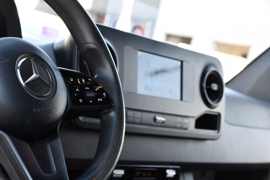 Mercedes-Benz Sprinter V6 319 3.0 CDI L2H2 PB Edition Camera, Cruise, Carplay, Stoelverwarming, Multimedia, LED, Automaat, Standkache, UNIEK!