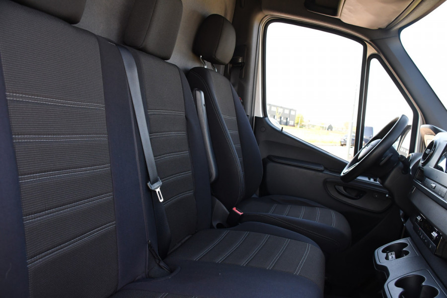 Mercedes-Benz Sprinter V6 319 3.0 CDI L2H2 PB Edition Camera, Cruise, Carplay, Stoelverwarming, Multimedia, LED, Automaat, Standkache, UNIEK!