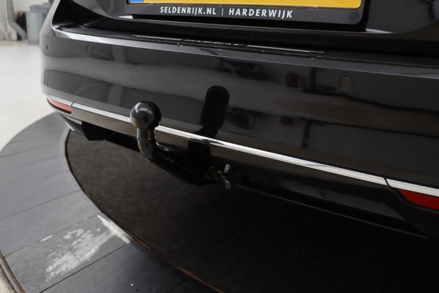 Volkswagen Passat 1.4 TSI TSI Highline | Stoelverwarming | Carplay | Trekhaak| Leder/Alcantara | Full LED | Navigatie | Adaptive cruise | Climate control