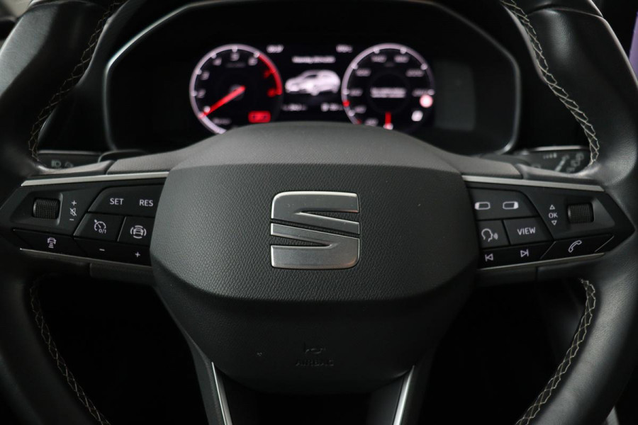 Seat Leon 1.5 eTSI Style Launch Edition | Trekhaak | Carplay | Adaptive cruise | Carplay | Navigatie | Park Assist | Climate control