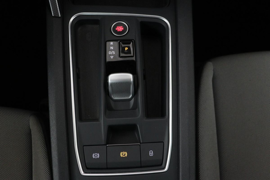 Seat Leon 1.5 eTSI Style Launch Edition | Trekhaak | Carplay | Adaptive cruise | Carplay | Navigatie | Park Assist | Climate control
