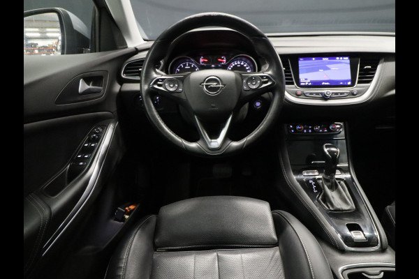 Opel Grandland X 1.2 Turbo Innovation [PANORAMADAK, APPLE CARPLAY, ANDROID, VOL LEDER, CAMERA, MEM. SEATS, STUURVERW, STOELVERW V+A, STOELVENTILATIE, NIEUWSTAAT]