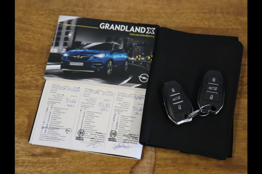 Opel Grandland X 1.2 Turbo Innovation [PANORAMADAK, APPLE CARPLAY, ANDROID, VOL LEDER, CAMERA, MEM. SEATS, STUURVERW, STOELVERW V+A, STOELVENTILATIE, NIEUWSTAAT]