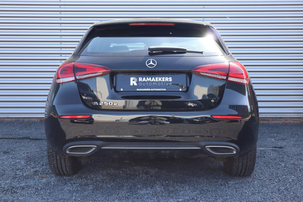 Mercedes-Benz A-Klasse 250 e Luxury Sfeer verlichting / Widescreen / Camera / Carplay /