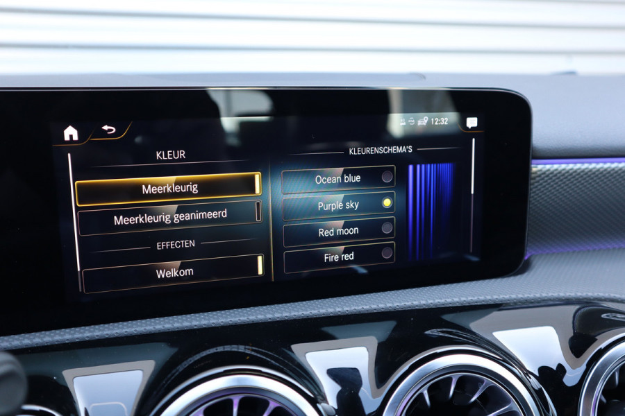 Mercedes-Benz A-Klasse 250 e Luxury Sfeer verlichting / Widescreen / Camera / Carplay /