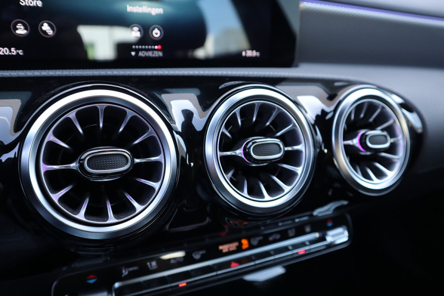 Mercedes-Benz A-Klasse 250 e Luxury Sfeer verlichting / Widescreen / Camera / Carplay /