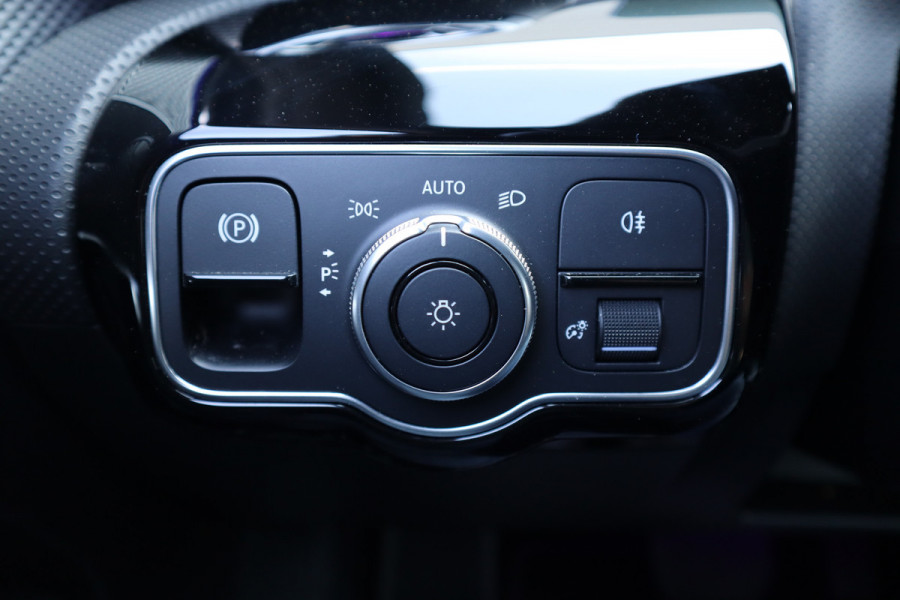 Mercedes-Benz A-Klasse 250 e Luxury Sfeer verlichting / Widescreen / Camera / Carplay /