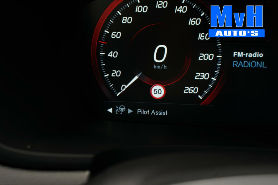 Volvo V90 2.0 D3 R-Design|PANO|TREKH|ORG.NL|CARPLAY|LED|ACC