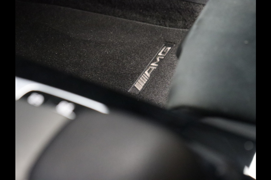Mercedes-Benz CLA-Klasse 180 AMG Sport [APPLE CARPLAY, ANDROID, CAMERA, STOELVERWARMING, PDC V+A, HALF LEDER, CRUISE, NIEUWSTAAT]