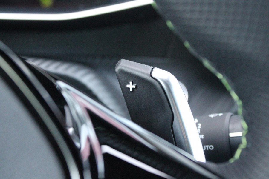 Peugeot 2008 1.2 130PK AUTOMAAT GT PACK | NAVIGATIE | FULL LED KOPLAMPEN | DRAADLOZE APPLE CARPLAY/ANDROID AUTO | ADAPTIVE CRUISE CONTROL | CAMERA VOOR + ACHTER | CLIMATE CONTROL | LICHTMETALEN VELGEN 17" | KEYLESS ENTRY/START | DAB+ RADIO | ALCANTARA/LEDEREN BEKLEDING | ELEKTRISCH BEDIENBARE BESTUURDERSSTOEL | DODEHOEK DETECTIE | PARKEERSENSOREN VOOR + ACHTER | STOEL VERWARMING | MASSAGE STOELEN |