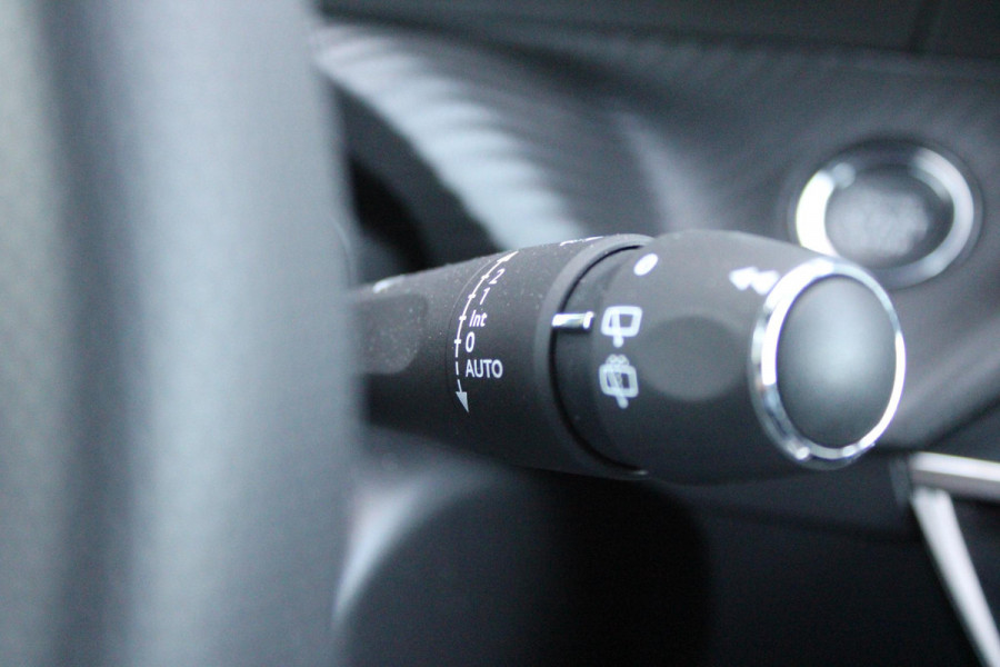 Peugeot 2008 1.2 130PK AUTOMAAT GT PACK | NAVIGATIE | FULL LED KOPLAMPEN | DRAADLOZE APPLE CARPLAY/ANDROID AUTO | ADAPTIVE CRUISE CONTROL | CAMERA VOOR + ACHTER | CLIMATE CONTROL | LICHTMETALEN VELGEN 17" | KEYLESS ENTRY/START | DAB+ RADIO | ALCANTARA/LEDEREN BEKLEDING | ELEKTRISCH BEDIENBARE BESTUURDERSSTOEL | DODEHOEK DETECTIE | PARKEERSENSOREN VOOR + ACHTER | STOEL VERWARMING | MASSAGE STOELEN |