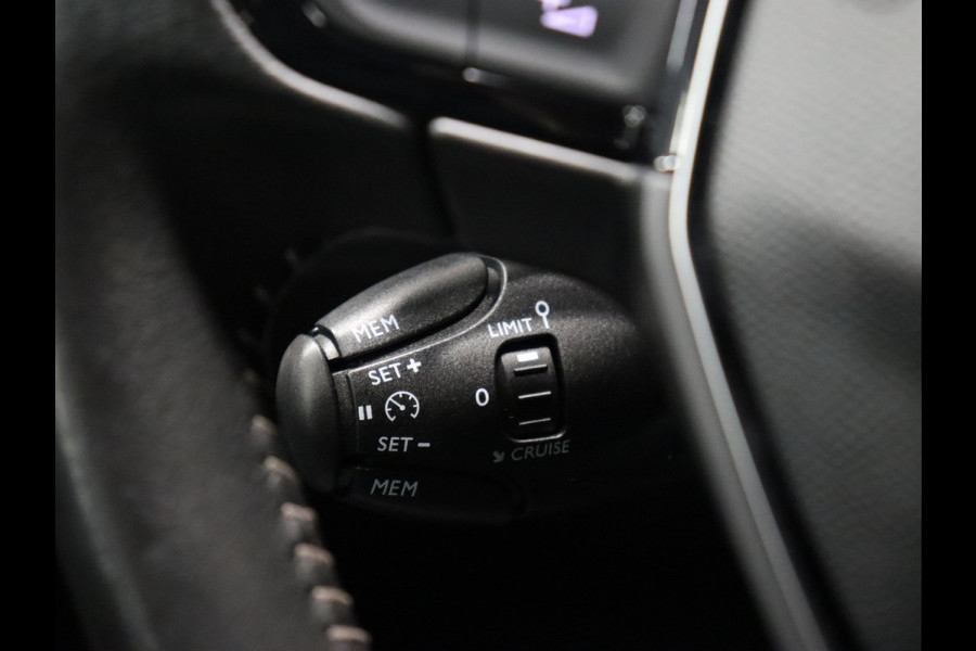 Peugeot 3008 1.2 PureTech Blue Lease Executive Avantage [TREKHAAK, CAMERA, APPLE CARPLAY, ANDROID AUTO, CRUISE, NIEUWSTAAT]