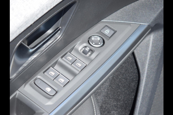 Peugeot 3008 1.2 Hybrid 136 GT NAVIGATIE | CARPLAY | ACHTERUITRIJCAMERA MET SENSOREN | NIEUW MODEL