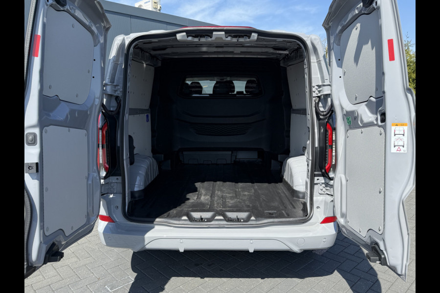 Ford Transit Custom 2.0 TDCI 170 PK AUTOMAAT / L2H1 / Limited Sport / 6 PERS DUBBEL CABINE / 2x SCHUIFDEUR / CAMERA / 6 PERSOONS