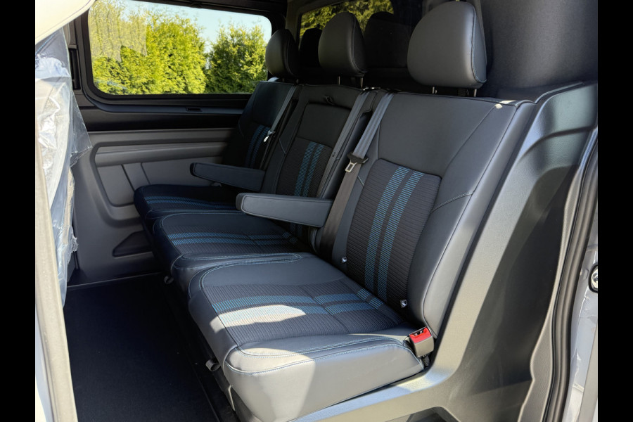 Ford Transit Custom 2.0 TDCI 170 PK AUTOMAAT / L2H1 / Limited Sport / 6 PERS DUBBEL CABINE / 2x SCHUIFDEUR / CAMERA / 6 PERSOONS
