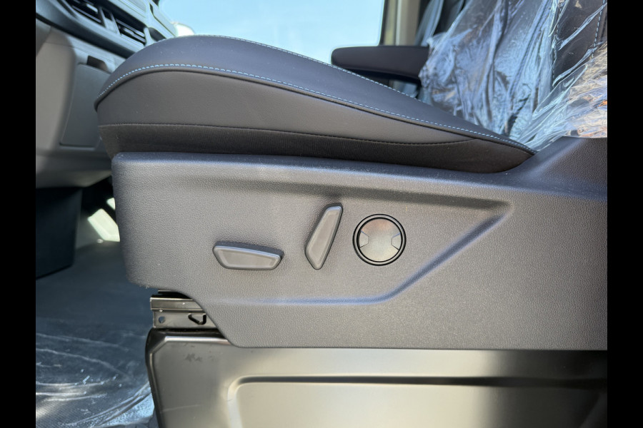 Ford Transit Custom 2.0 TDCI 170 PK AUTOMAAT / L2H1 / Limited Sport / 6 PERS DUBBEL CABINE / 2x SCHUIFDEUR / CAMERA / 6 PERSOONS