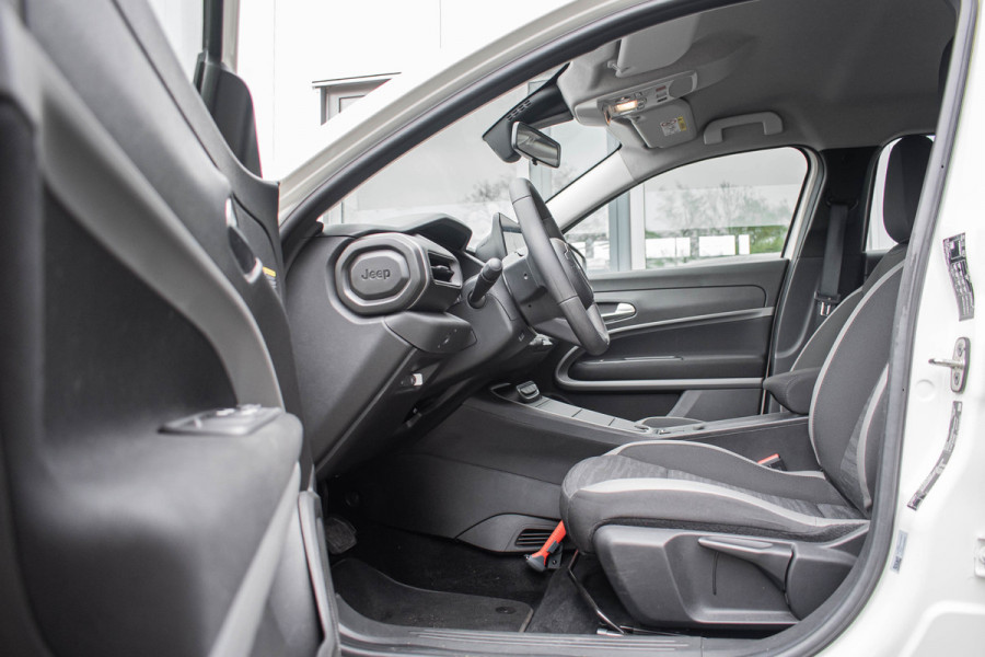 Jeep Avenger Longitude 54 kWh